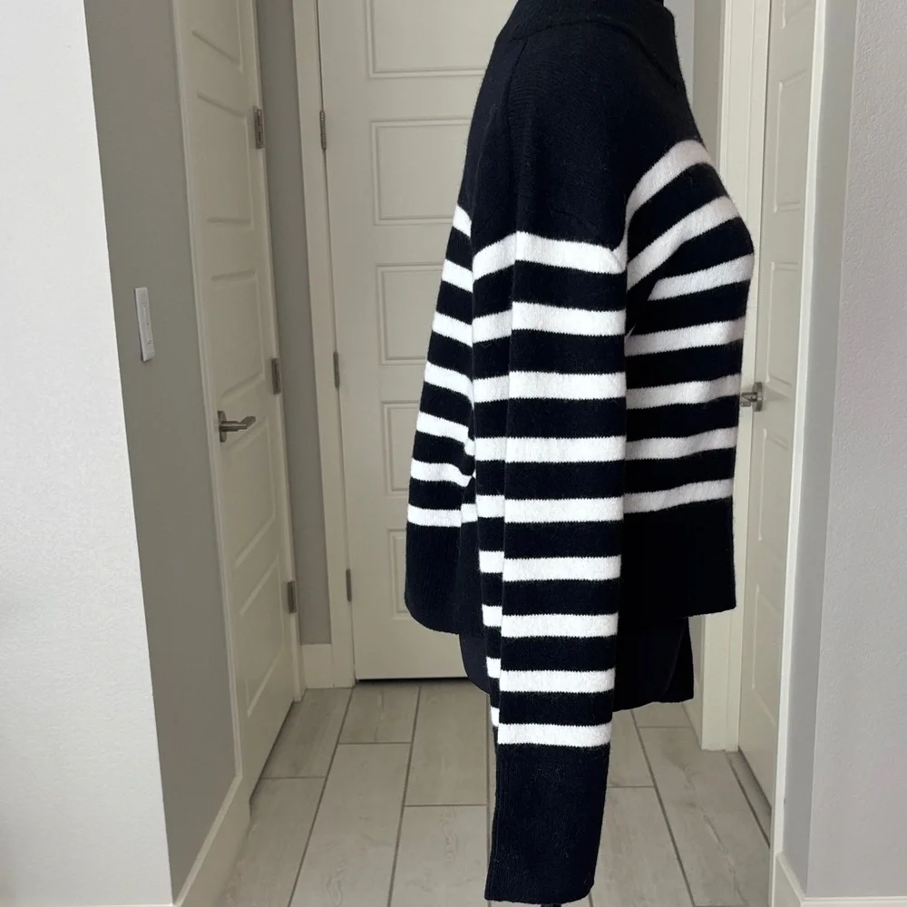 J. Crew Strip Sweater Size S  NWT - Picture 6 of 11